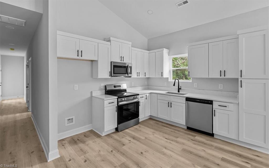 property viewer photo 9