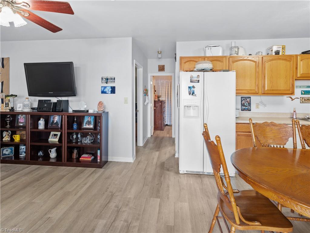 property viewer photo 20