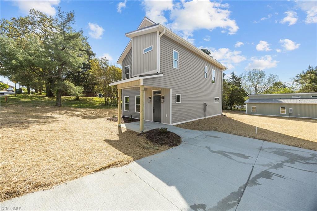 main property photo 4