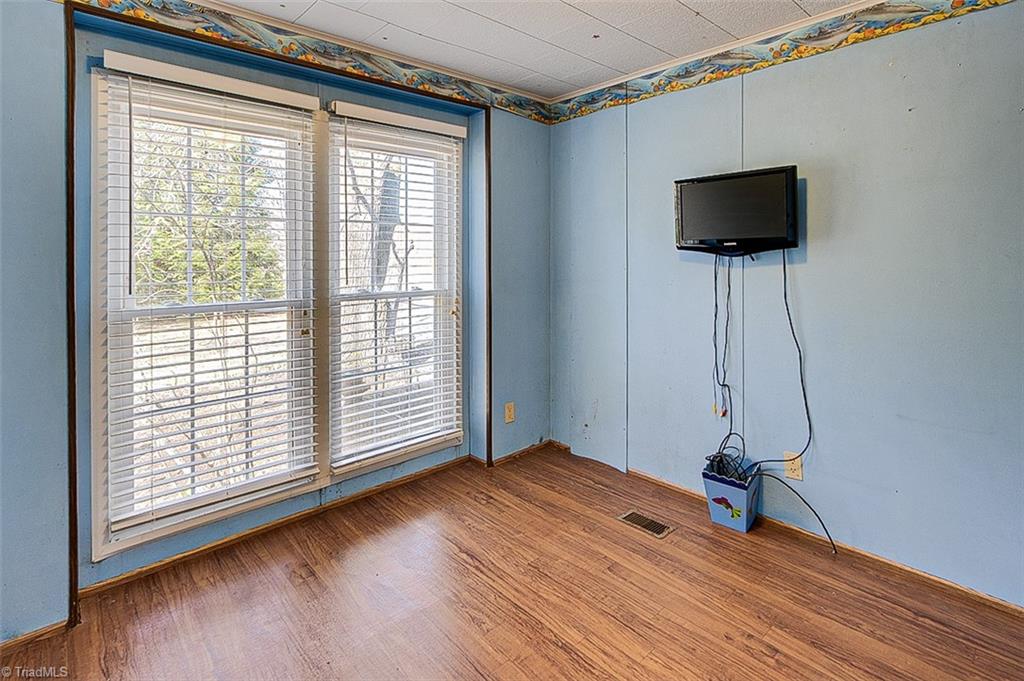 property viewer photo 14