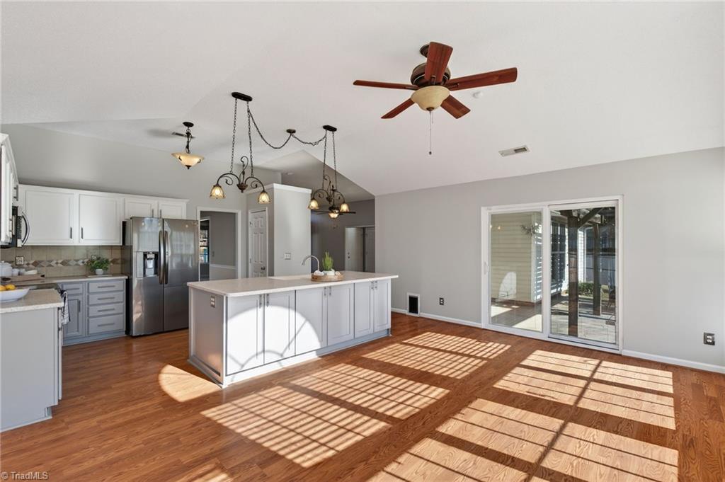 property viewer photo 14