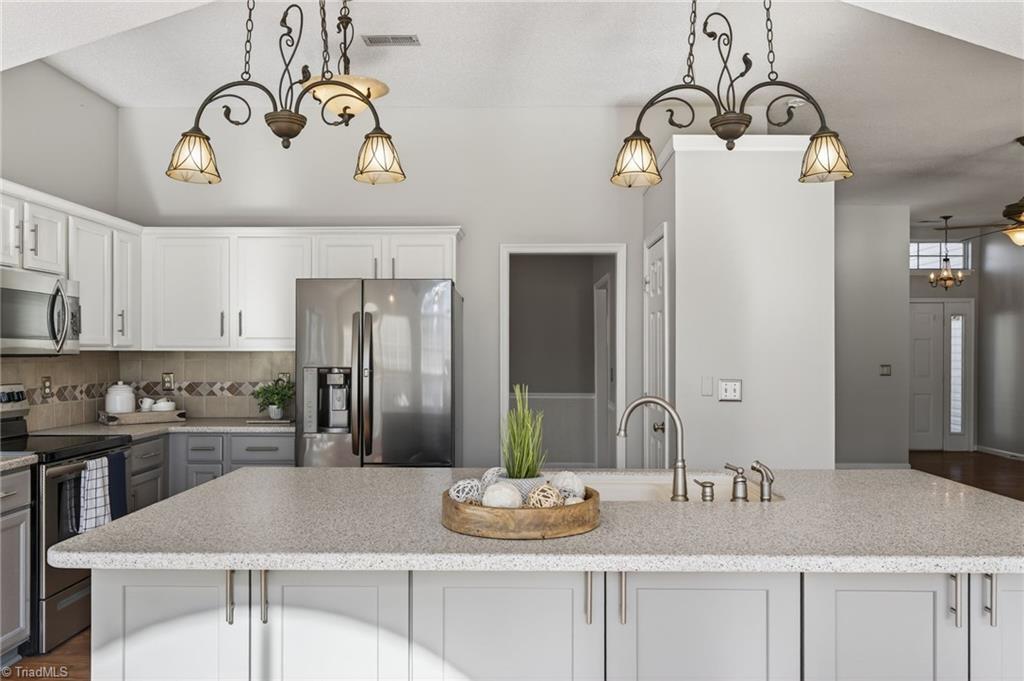 property viewer photo 18