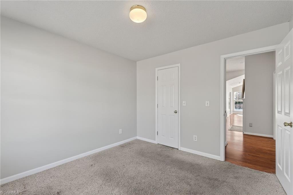 property viewer photo 33
