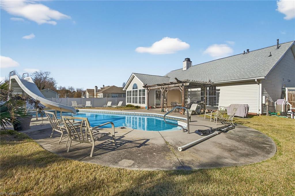 property viewer photo 36