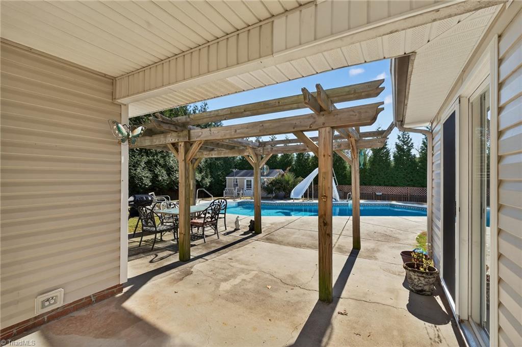 property viewer photo 37
