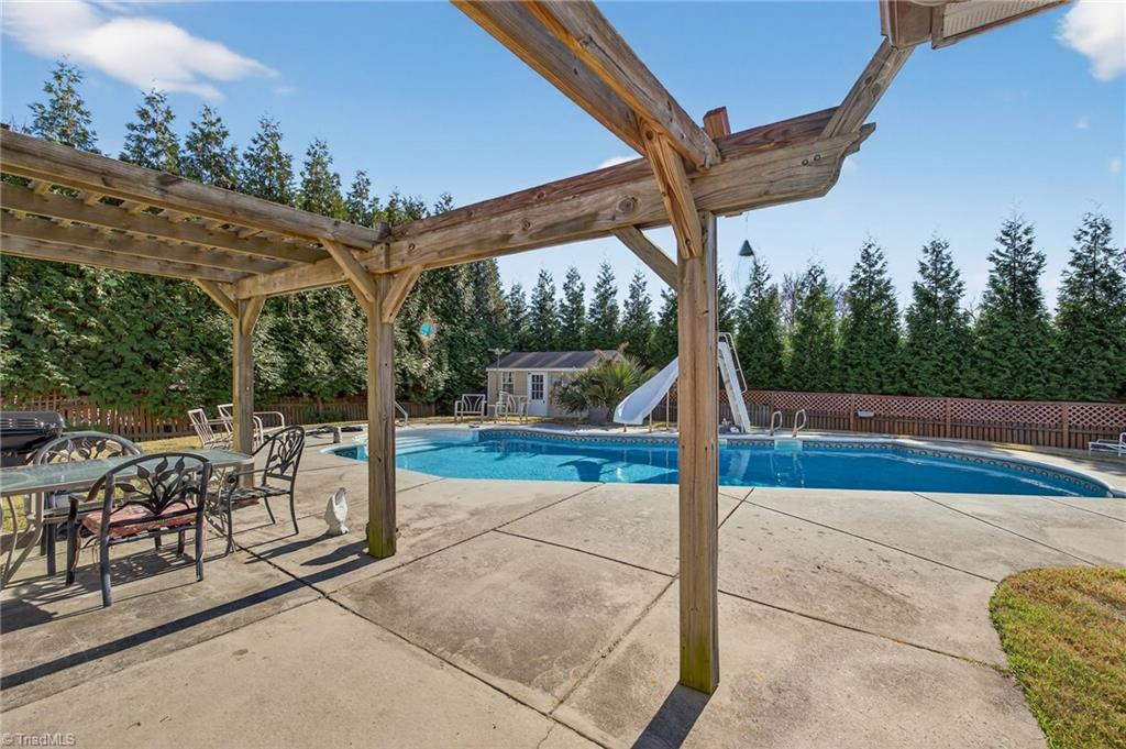 property viewer photo 38
