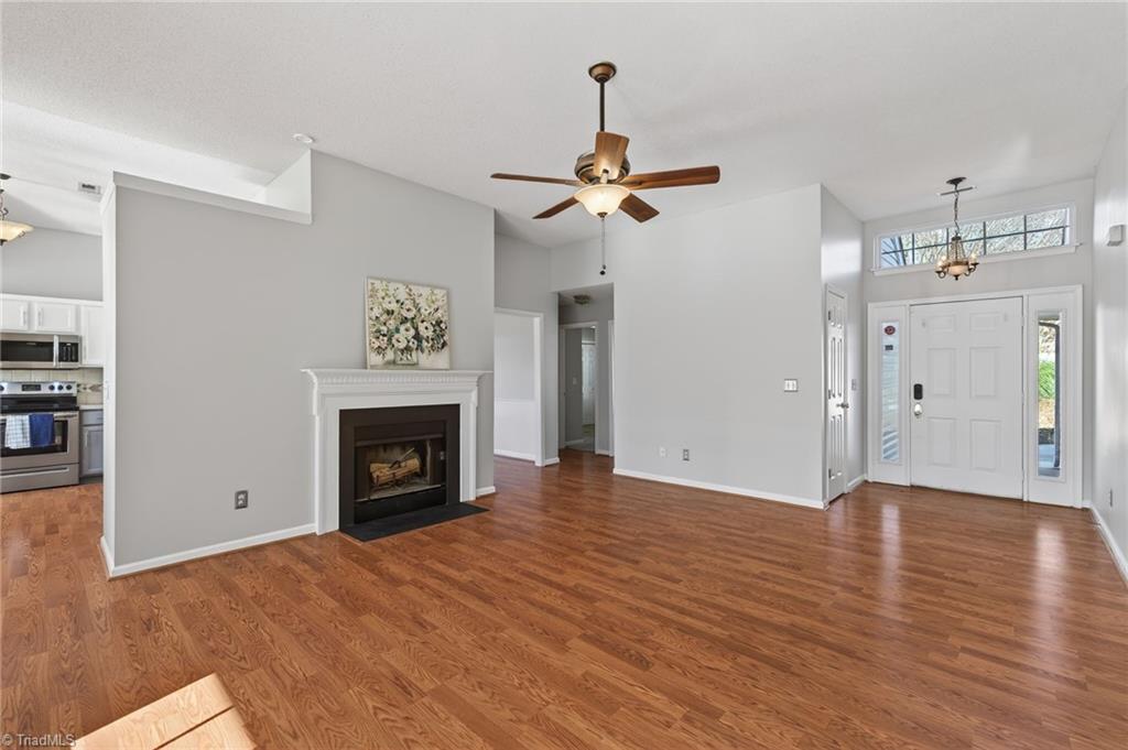 property viewer photo 5