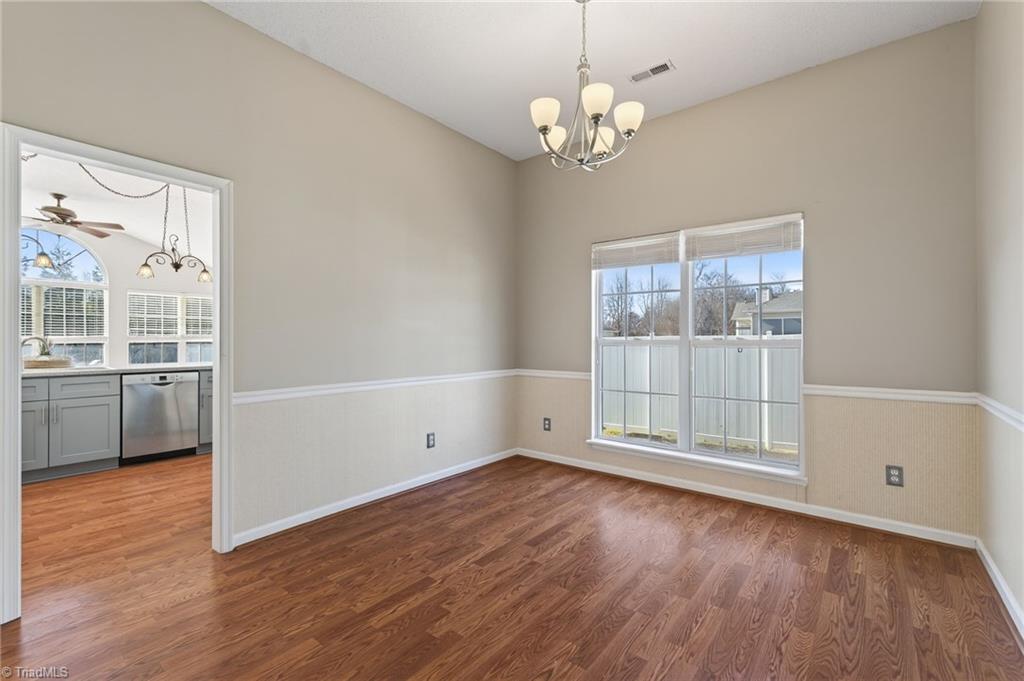 property viewer photo 9