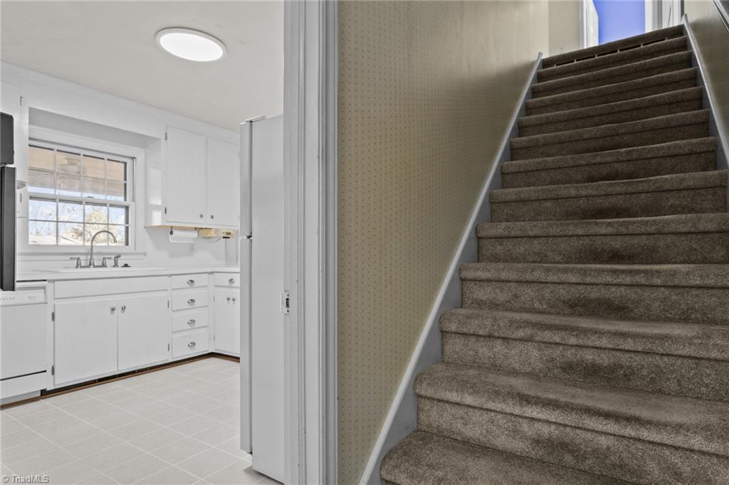 property viewer photo 17