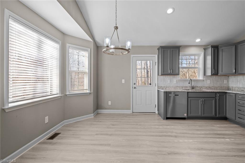 property viewer photo 10