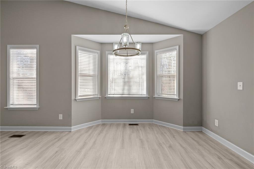 property viewer photo 11