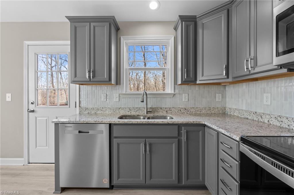 property viewer photo 15