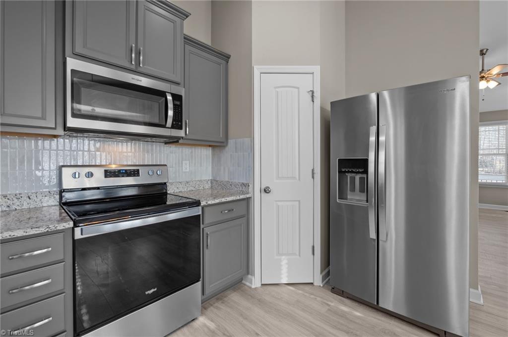 property viewer photo 16