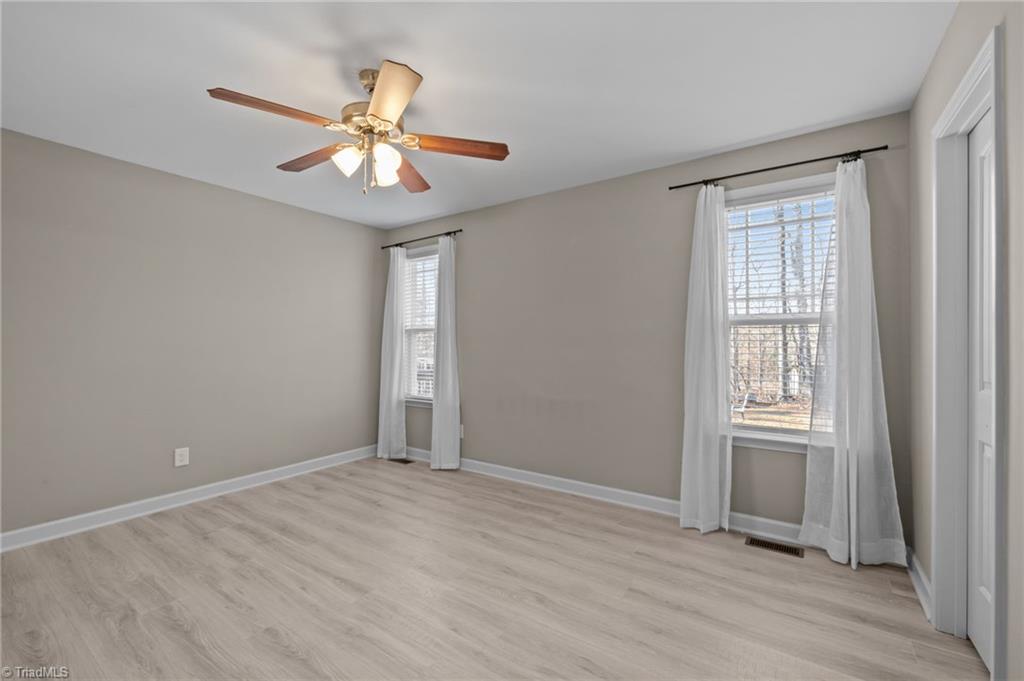 property viewer photo 17