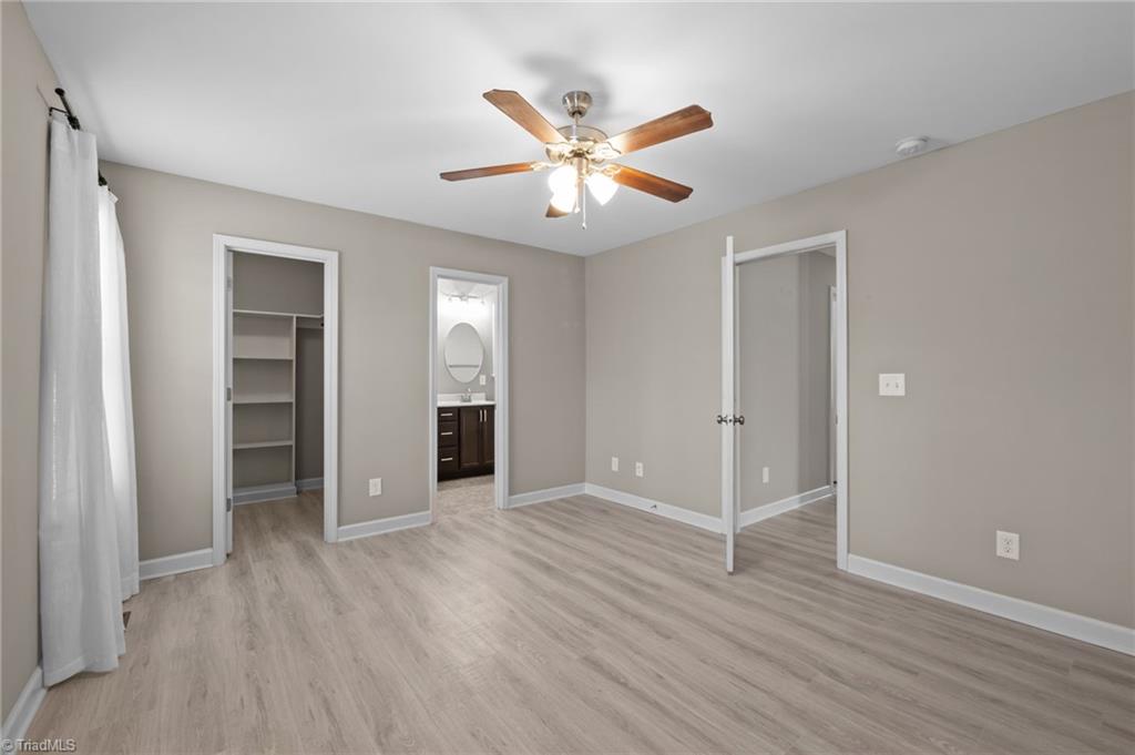 property viewer photo 18
