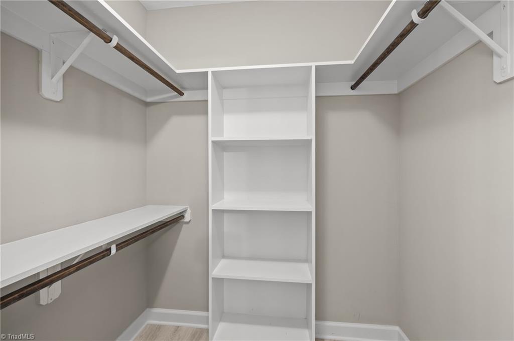 property viewer photo 19
