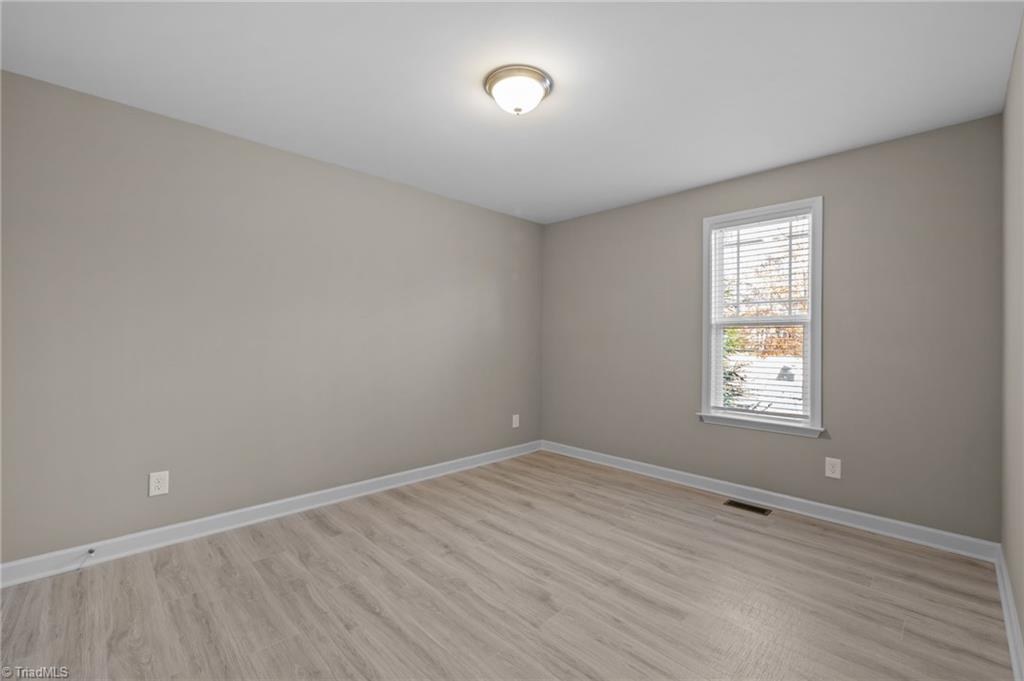 property viewer photo 23