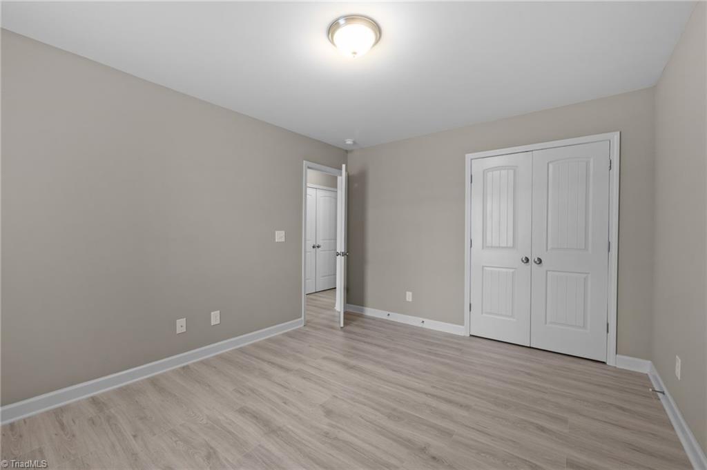 property viewer photo 24