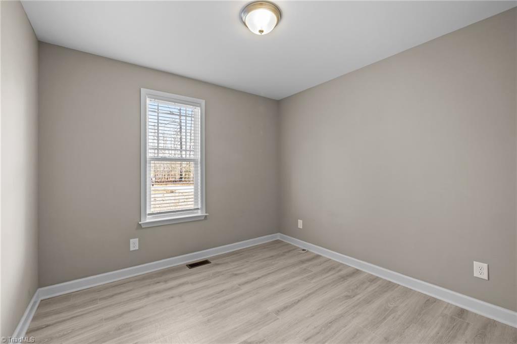 property viewer photo 25