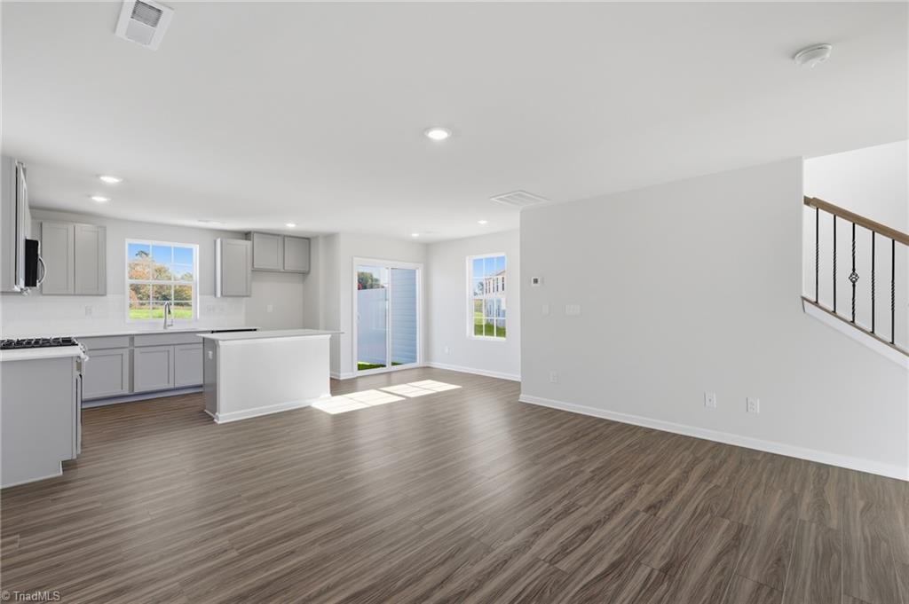 property viewer photo 10