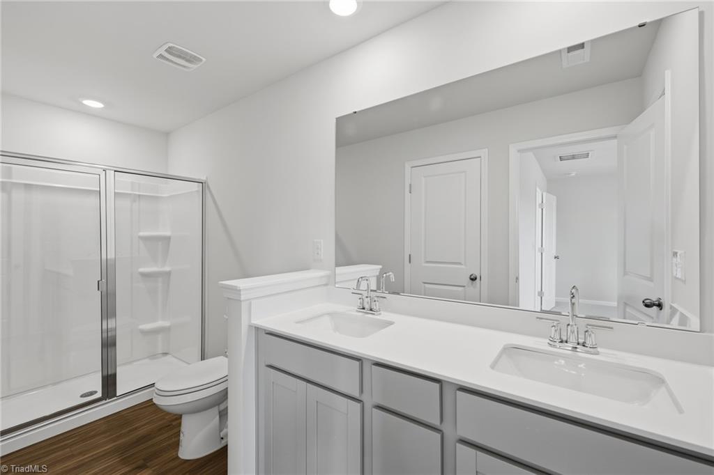 property viewer photo 19