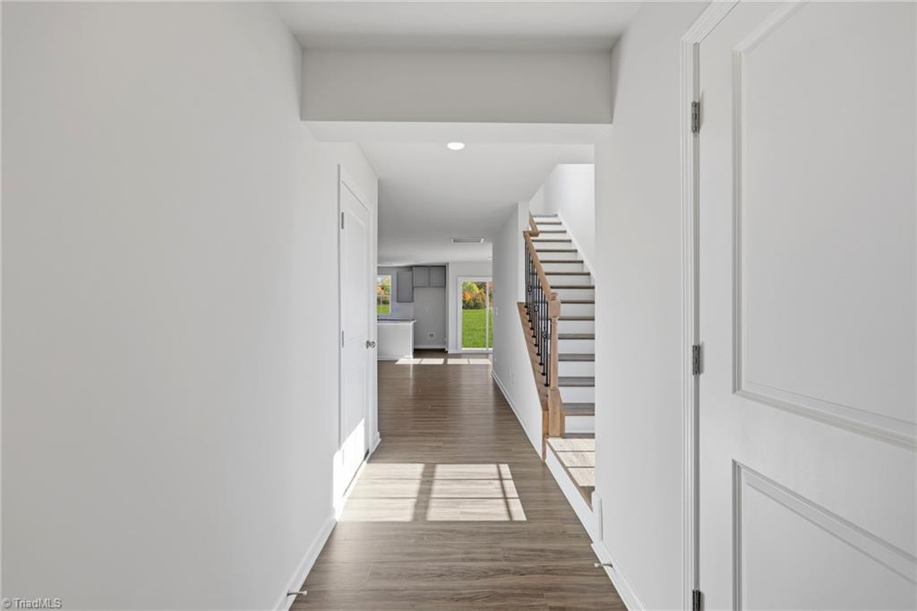 property viewer photo 2