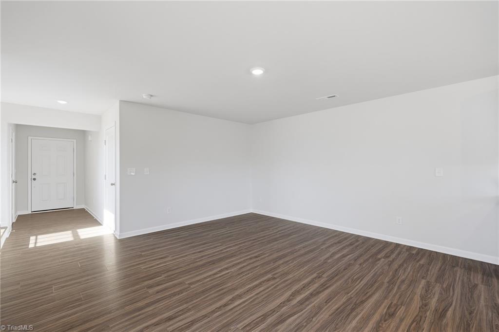 property viewer photo 25