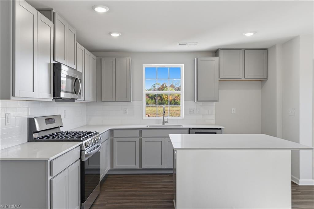 property viewer photo 3