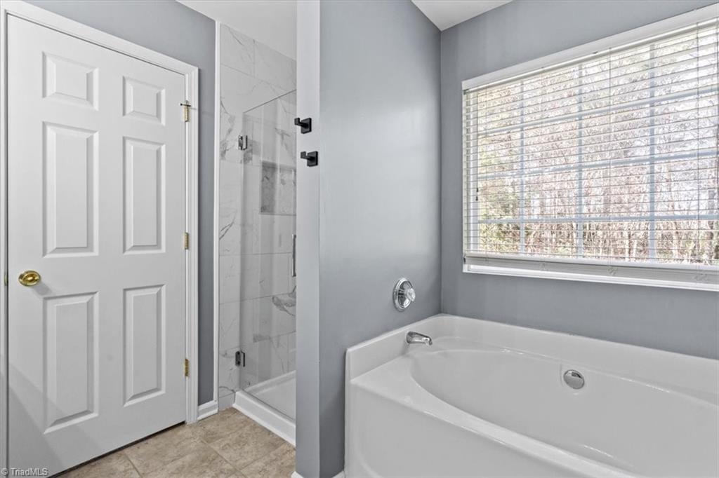 property viewer photo 26
