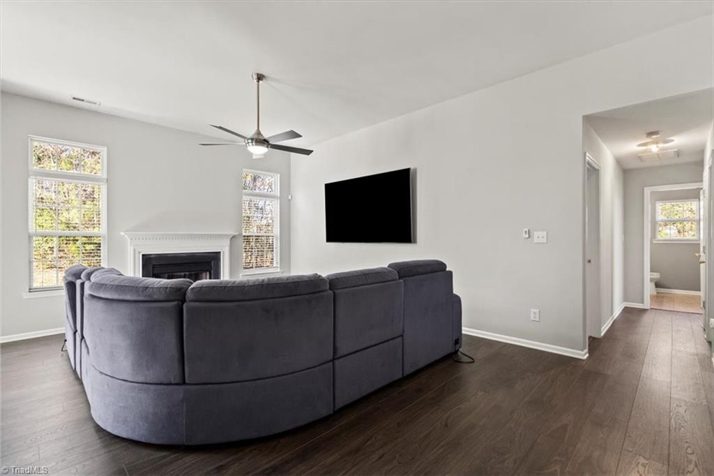 property viewer photo 3