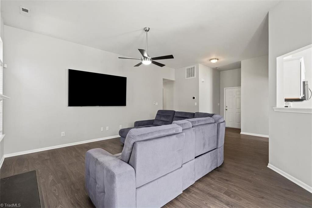 property viewer photo 4