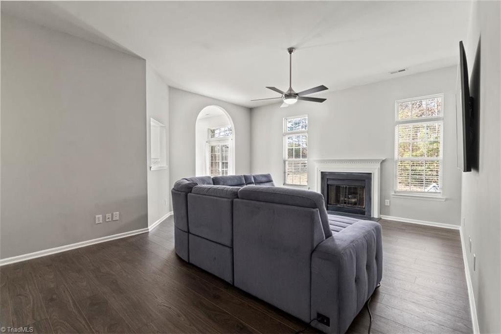 property viewer photo 5