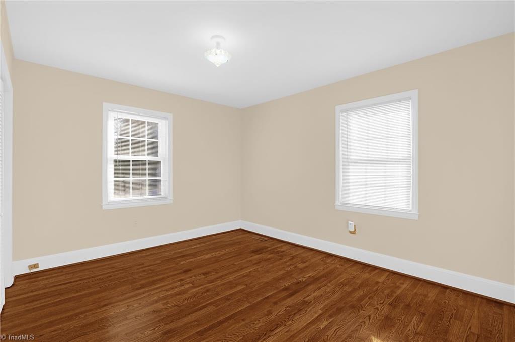 property viewer photo 13