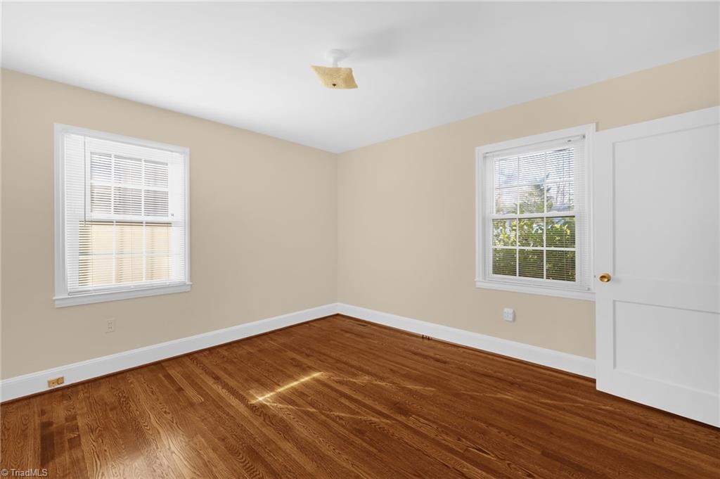 property viewer photo 16