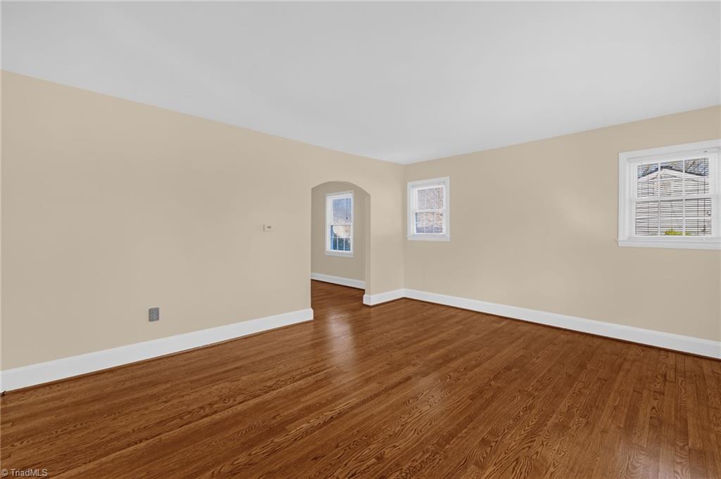 property viewer photo 3