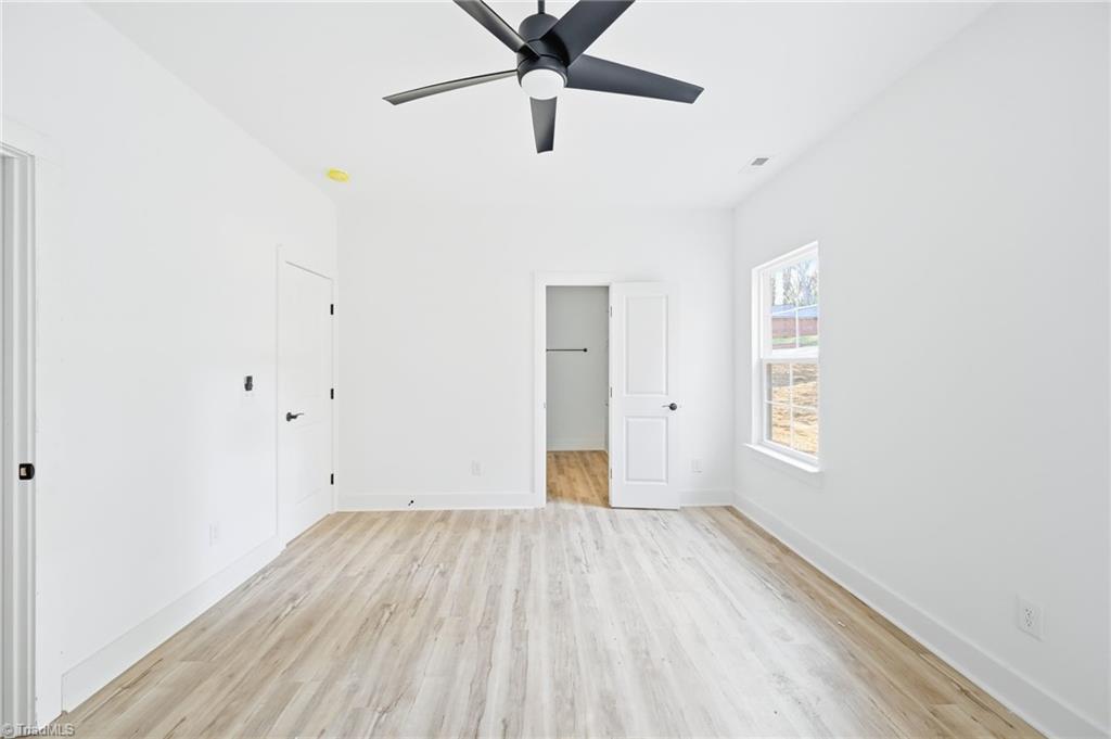 property viewer photo 17