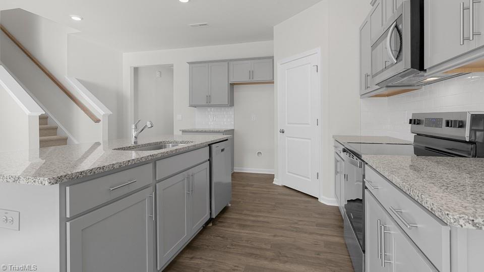 property viewer photo 9