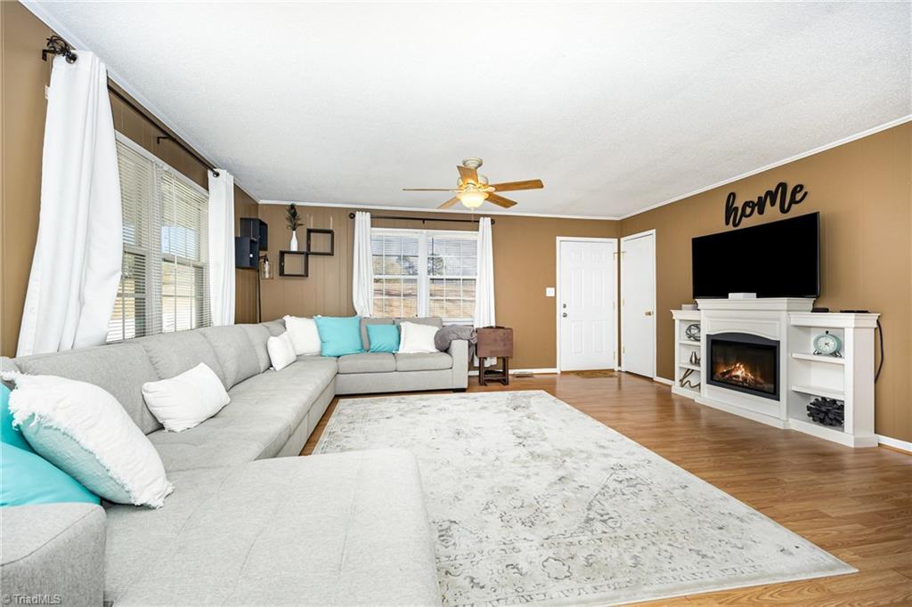 property viewer photo 2