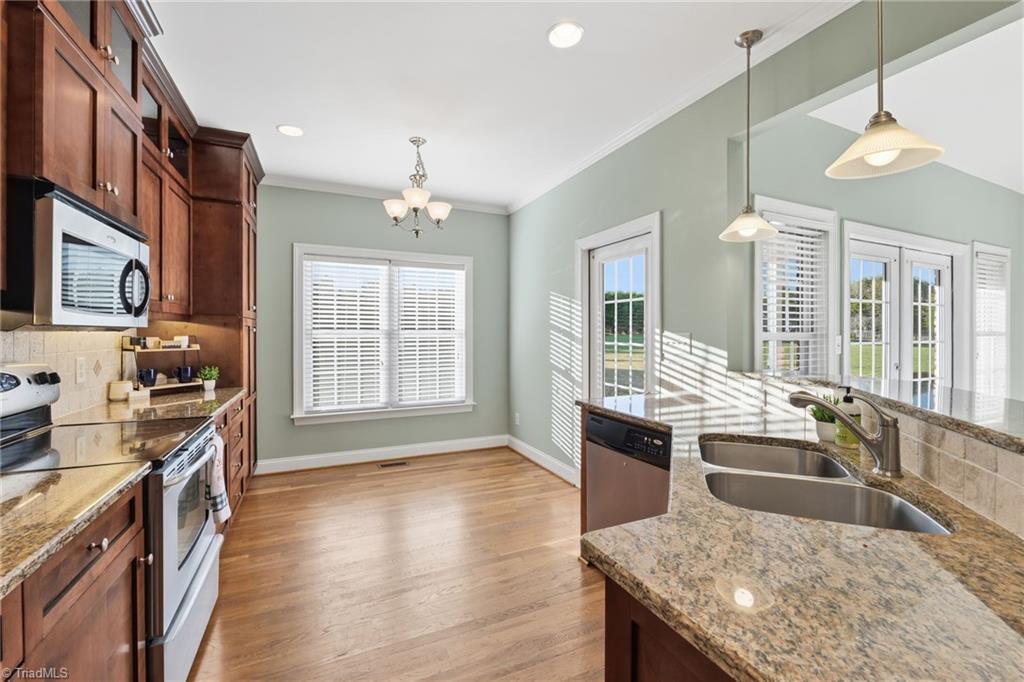 property viewer photo 12