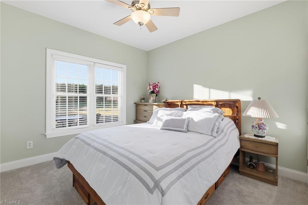property viewer photo 18