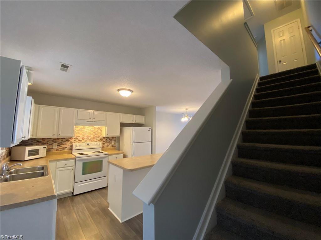 property viewer photo 9