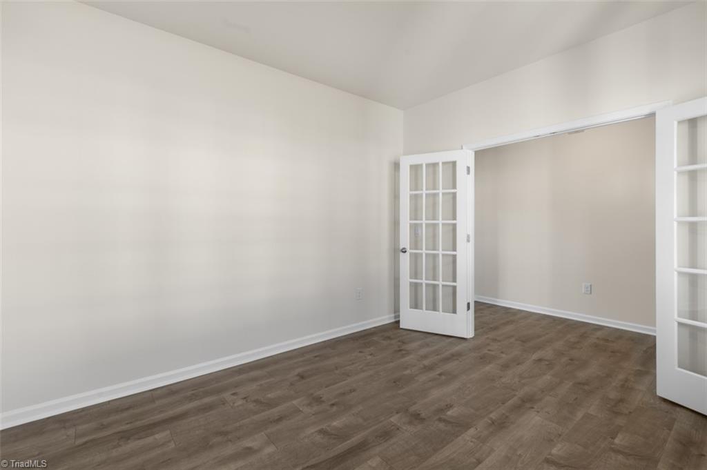 property viewer photo 3