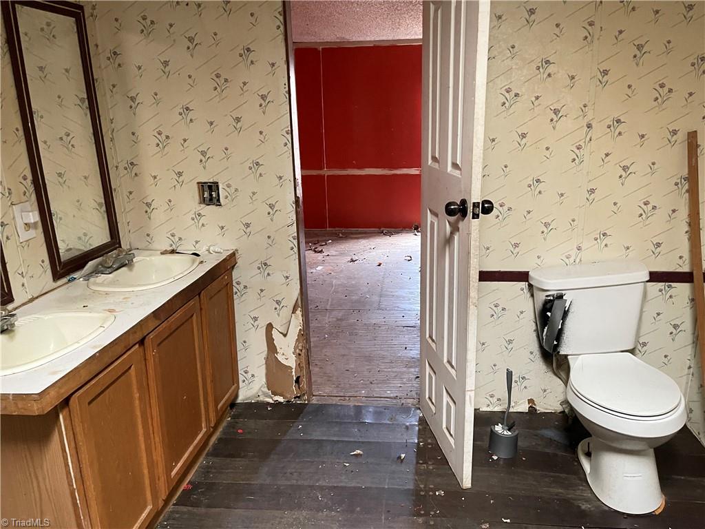 property viewer photo 13