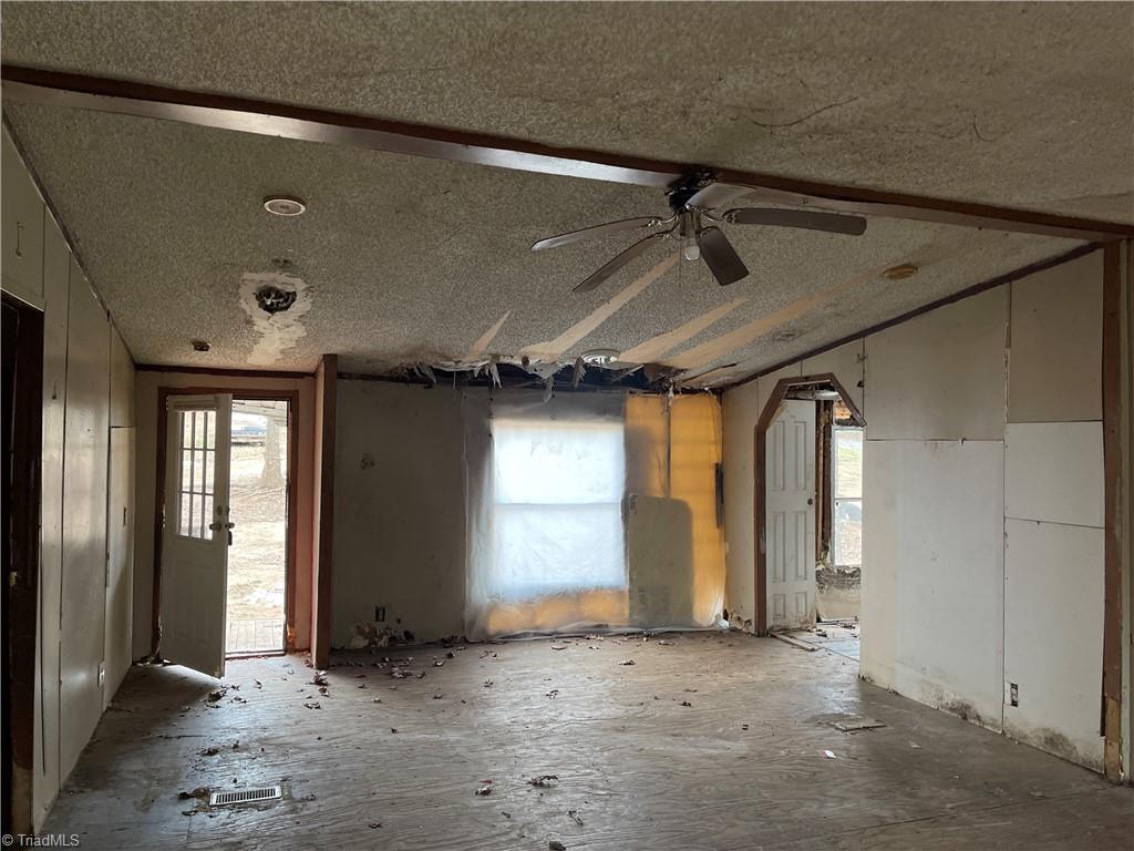 property viewer photo 2