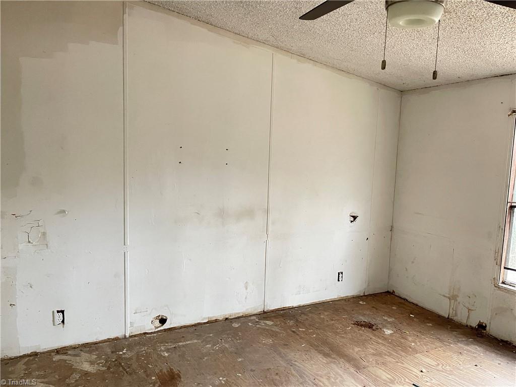 property viewer photo 7