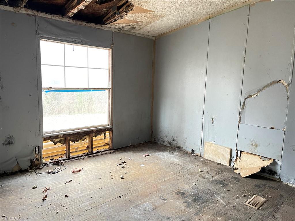 property viewer photo 8