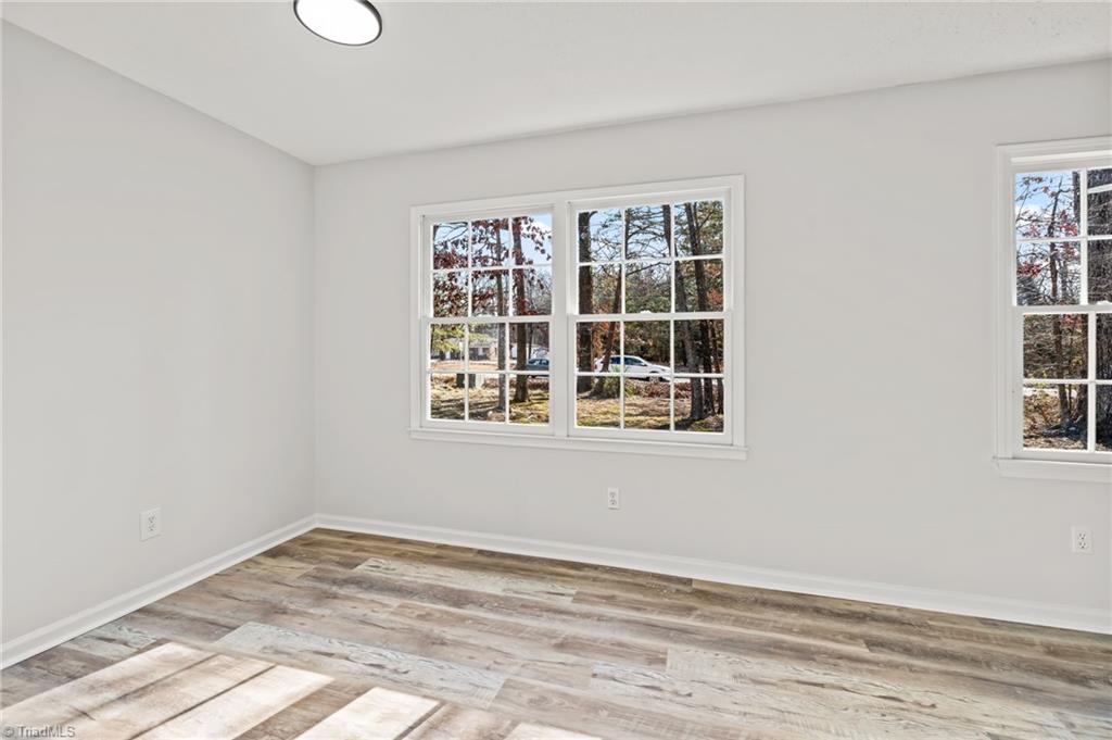 property viewer photo 16