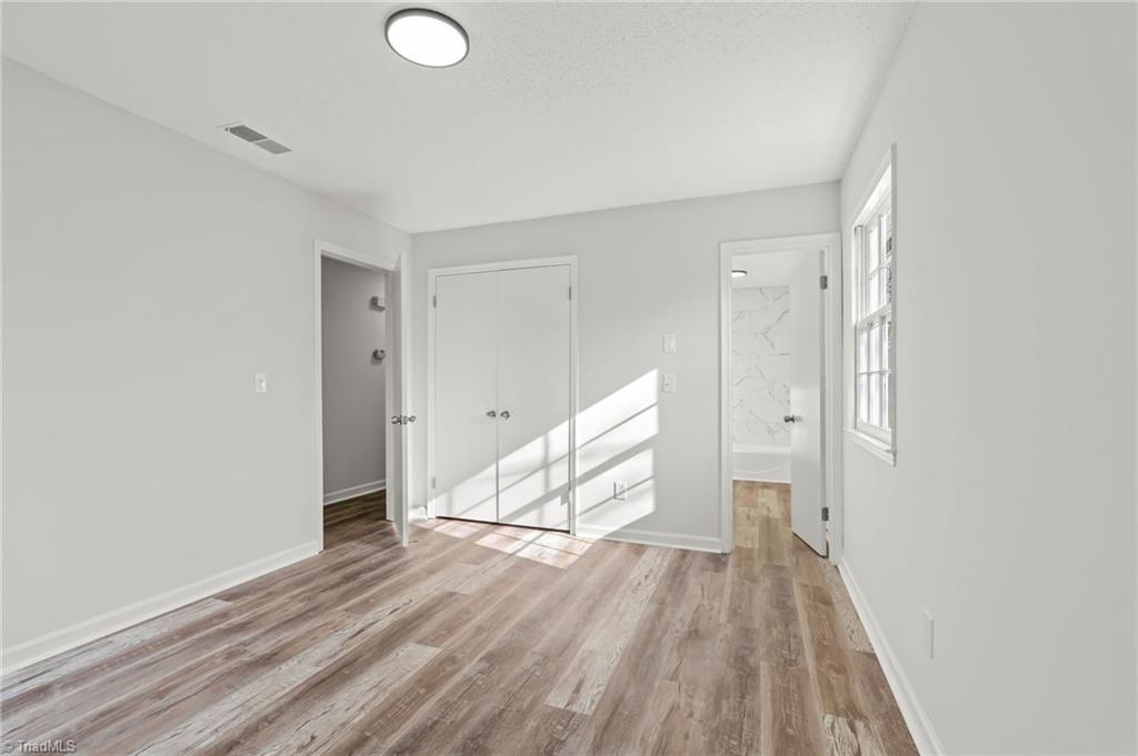 property viewer photo 19