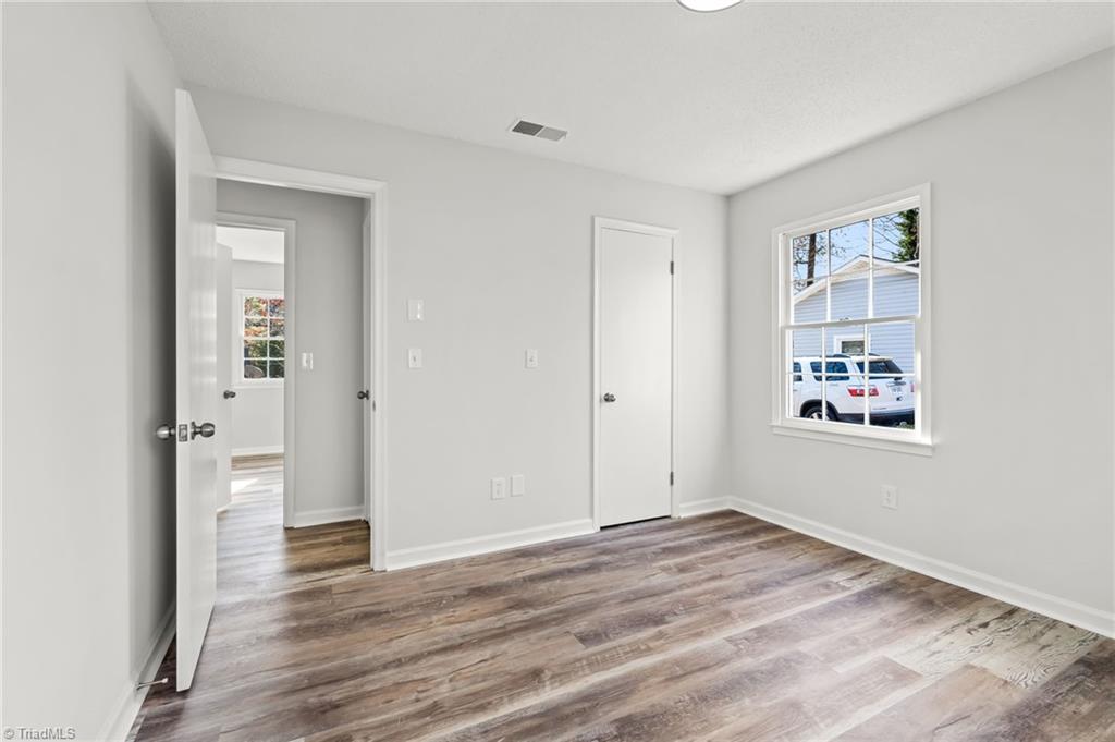 property viewer photo 23