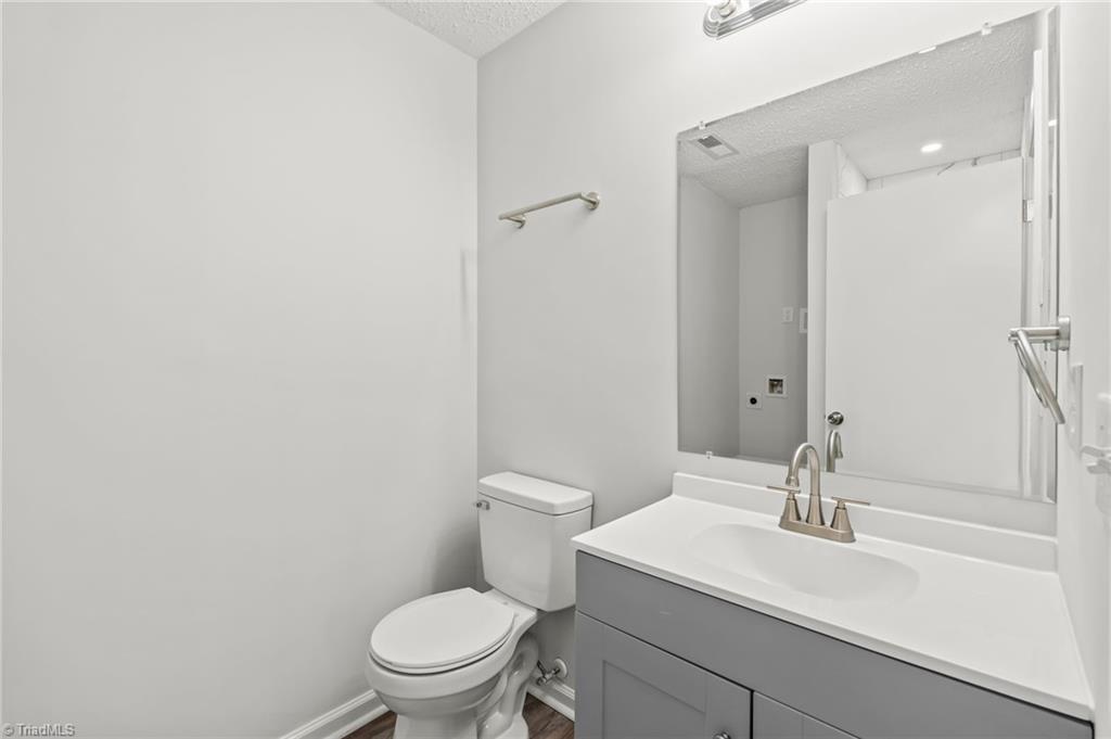 property viewer photo 26
